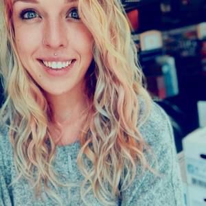 Meet your Posher, Alexis